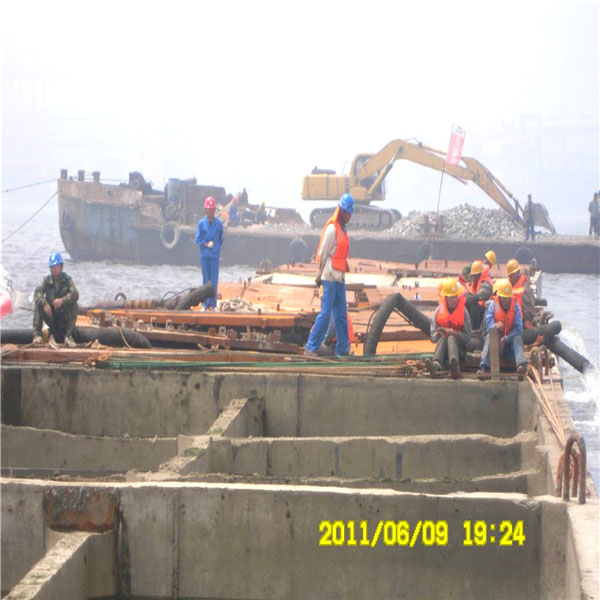 儋州沉箱管樁水下推進器,取水頭施工
